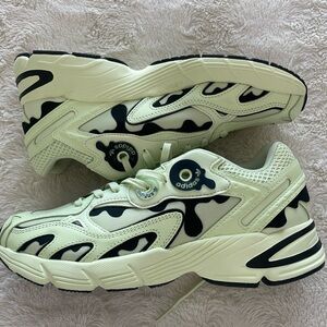 Adidas Astir W green/ black